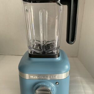KitchenAid Aqua Blender with Black Accents